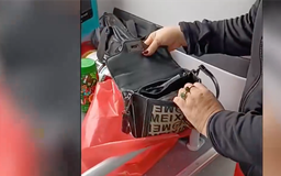 Nhân viên xe buýt trả lại 20 triệu đồng cho hành khách bỏ quên