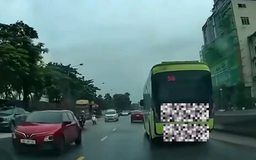 Xử phạt tài xế xe buýt vượt phải sai quy định
