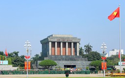 Vào Lăng viếng Bác ngày Quốc khánh