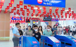 Đi tàu điện metro ngày Quốc khánh