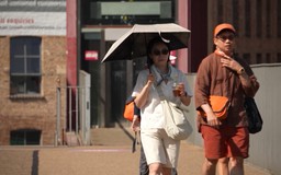 Anh và Bỉ trải qua mùa hè nóng lịch sử
