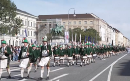 Thành phố Munich tưng bừng trong lễ hội Oktoberfest