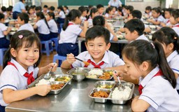 Để bữa ăn học đường được giám sát thực chất