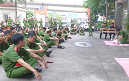 Hà Nội tập huấn bơi cứu nạn cứu hộ cho 430 chiến sĩ