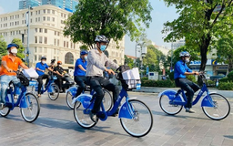 Người dân Hà Nội sử dụng phương tiện 'xanh'