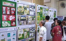 Triển lãm tranh áp phích và nhận diện thương hiệu tại HUBT