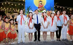 Bí thư Thành ủy vui Tết Trung thu cùng 1.000 thiếu nhi Thủ đô