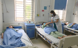 Vì sao bệnh nhân sốt xuất huyết vẫn tăng?