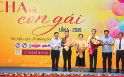 Trao giải cuộc thi viết 'Cha và con gái' lần thứ 4