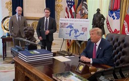 Tổng thống Mỹ gợi ý đổi tên Hormuz thành 'eo biển Trump'