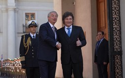 Tổng thống Argentina thăm Chile, tăng cường quan hệ song phương