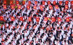 Khai giảng tại ngôi trường đông học sinh nhất Hà Nội