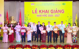 Hơn 2,3 tỷ đồng học bổng tài trợ sinh viên HUBT