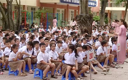 Chủ tịch MTTQ thành phố dự khai giảng Tiểu học Vương Thừa Vũ