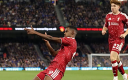 Alexander Isak đi vào lịch sử CLB Liverpool