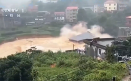 Trung Quốc: Sạt lở đất khiến 1 người thiệt mạng, 11 người mất tích