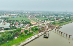 Hà Nội bồi thường đất gấp đôi cho đại lộ sông Hồng