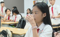 Hà Nội chủ động kiểm soát an toàn nước uống học đường