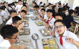 Thành uỷ Hà Nội chỉ đạo nâng cao chất lượng tổ chức, quản lý bữa ăn bán trú