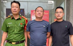 Vận động đối tượng truy nã ra đầu thú