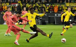 Borussia Dortmund ‘đánh rơi’ chiến thắng