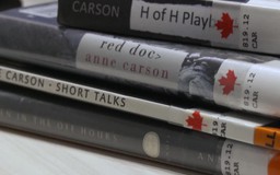 Nhà thơ Anne Carson mang giải Nobel Văn học về cho Canada