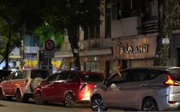 Đỗ xe tràn lan ở vùng phát thải thấp