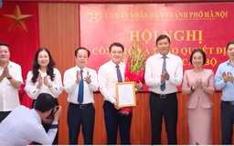 Công bố Quyết định của Chủ tịch UBND thành phố về công tác cán bộ tại Sở Tư pháp