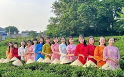 Lan tỏa hình ảnh tà áo dài Việt trong cộng đồng