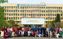 Một bến chữ, vạn trùng khơi