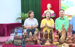 Hỗ trợ nông dân xã Tam Hưng, Dân Hòa chuyển đổi số