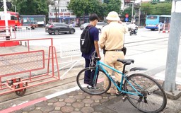 Vi phạm đường sắt, hiểm họa từ sự chủ quan