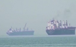 Iran tuyên bố cấm tàu quân sự Mỹ vào Vịnh Ba Tư
