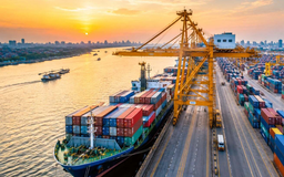 Xuất khẩu tăng 12%, Việt Nam xuất siêu hai kỳ liên tiếp
