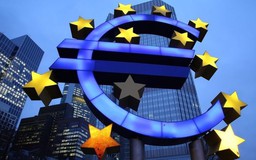 Khủng hoảng nợ công ở Pháp gây áp lực lên cuộc họp ECB