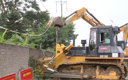 Xã Đông Anh cưỡng chế công trình vi phạm trên đất công