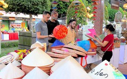 Giữ gìn nghề nón làng Chuông