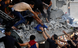 Gaza trải qua ngày chết chóc nhất, hơn 700 người thiệt mạng