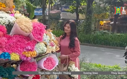 Gánh hàng hoa mang mùa thu về phố thị