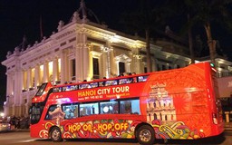 Trải nghiệm tour đêm Hà Nội trên xe bus hai tầng