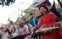 Mỗi độ xuân về