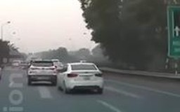 Lái xe gây tai nạn rồi bỏ chạy trên đại lộ Thăng Long