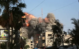 Israel tấn công vào trung tâm Gaza, hơn 200 người chết