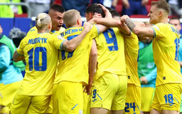 Slovakia 1-2 Ukraina: Níu lại hy vọng