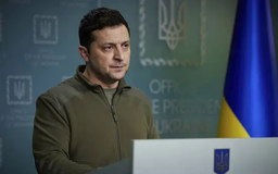 Ukraine gia hạn tình trạng thiết quân luật