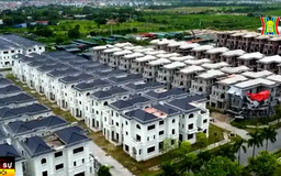 Biệt thự, liền kề chục tỷ đồng bỏ hoang