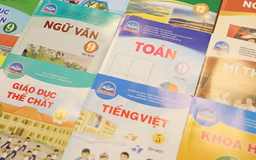 Không để thiếu sách giáo khoa ở vùng bão lũ