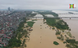 Hà Nội báo động lũ khẩn cấp, ngập lụt mở rộng