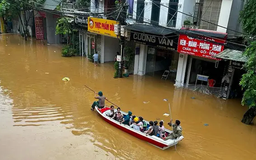Thanh niên Hà Nội hỗ trợ các địa phương ngập lụt