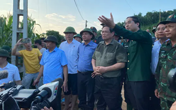 Thủ tướng tới hiện trường vụ sạt lở thôn Làng Nủ